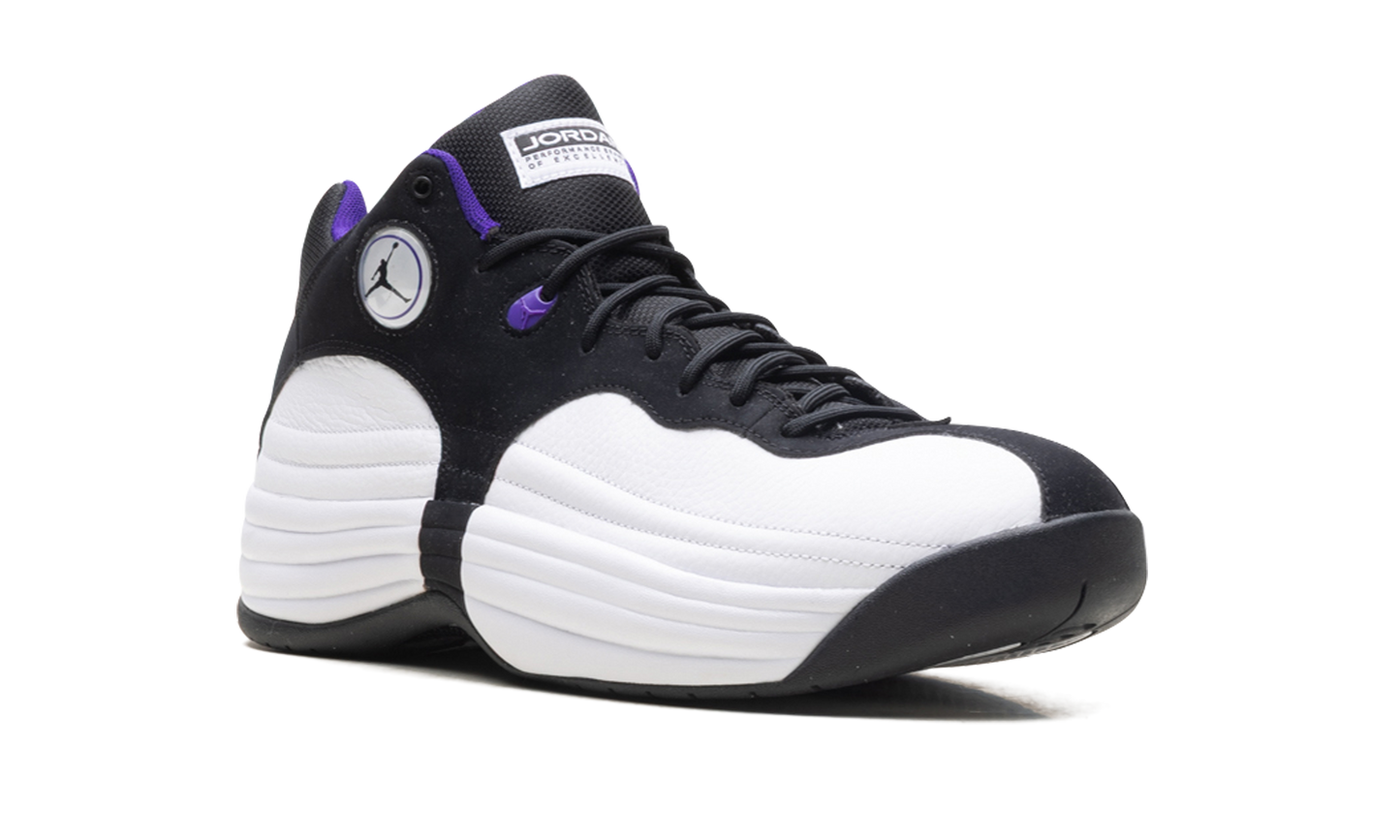 Jumpman Team "White/Field Purple" CV8926 105